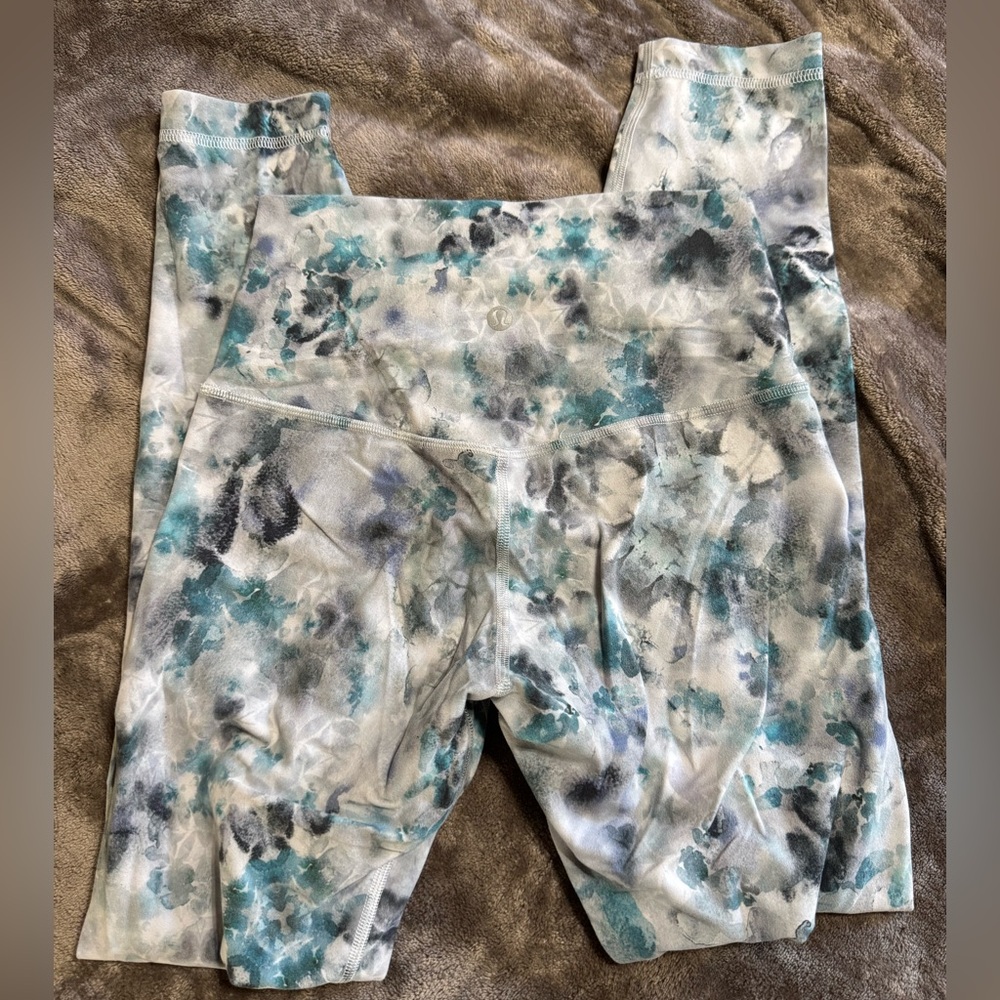 Lululemon Patterned Leggings 25”